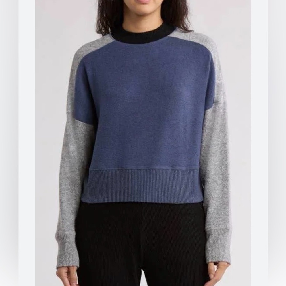 Sweet Romeo Navy and Heather Gray Sweater